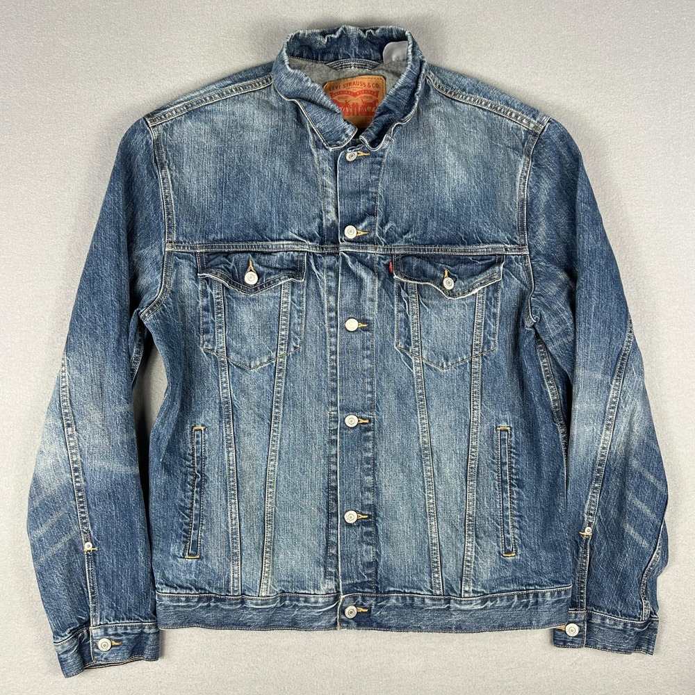 Levis Denim Trucker Jacket Fits Large Blue Jean Medium Wash Faded Classic 70797‎